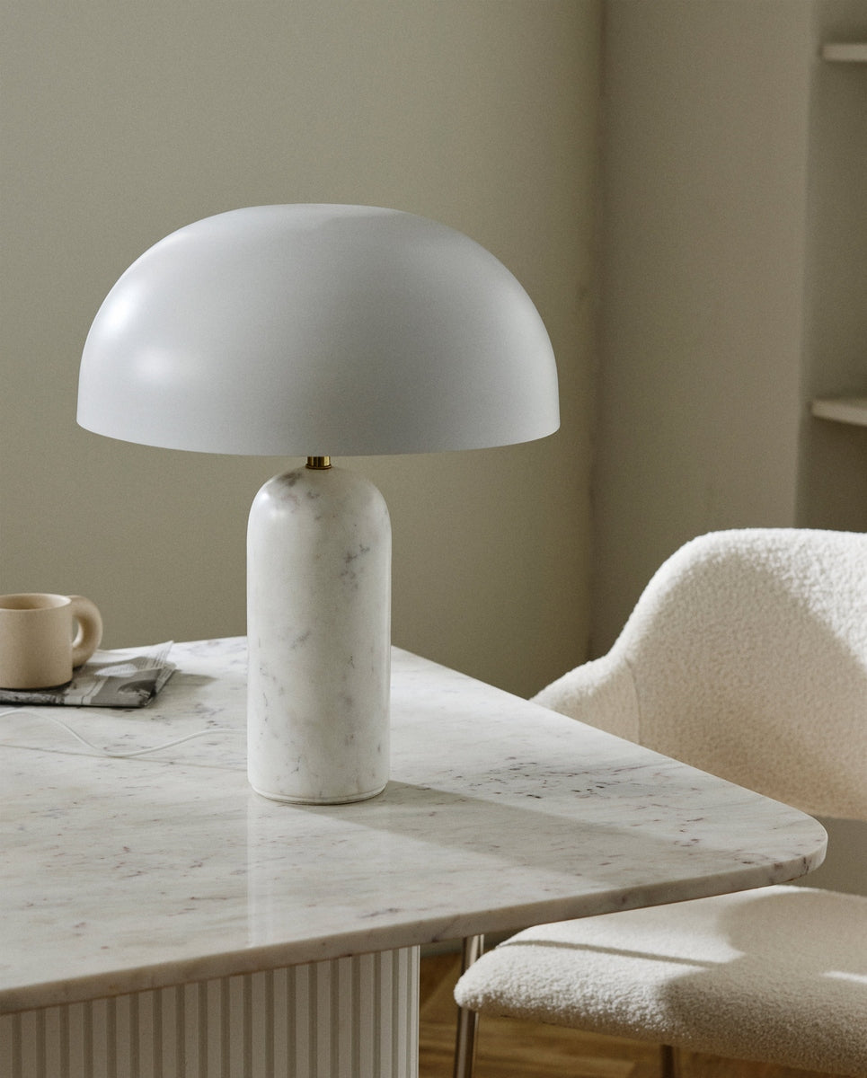 ATLAS bordlampe i marmor og metal - h49 cm - hvid