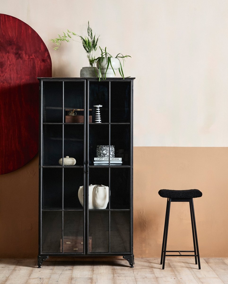 DOWNTOWN vitrineskab i jern - 184x97 - sort - naordal.com