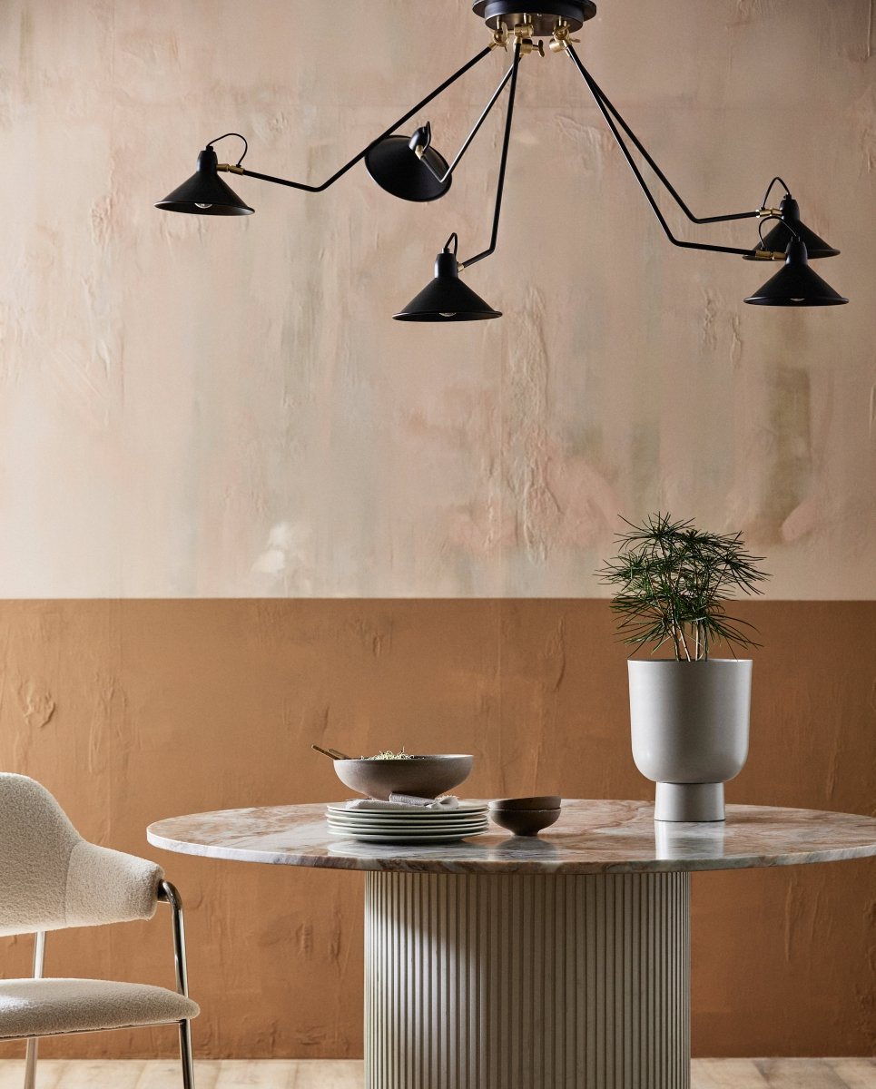 ERIE rundt spisebord i træ og marmor - ø140 cm - råhvid, brun, beige - naordal.com