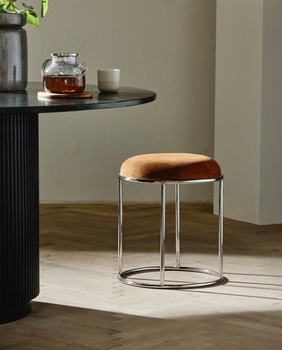 KOMATI skammel - brun - naordal.com