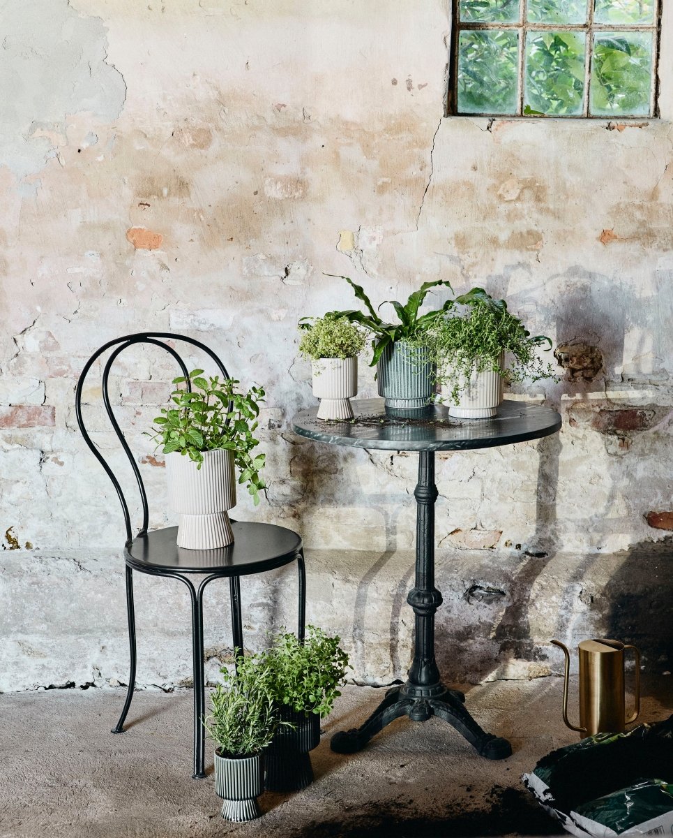MULL urtepotte i stentøj - large - ø16 cm - blågrå - naordal.com