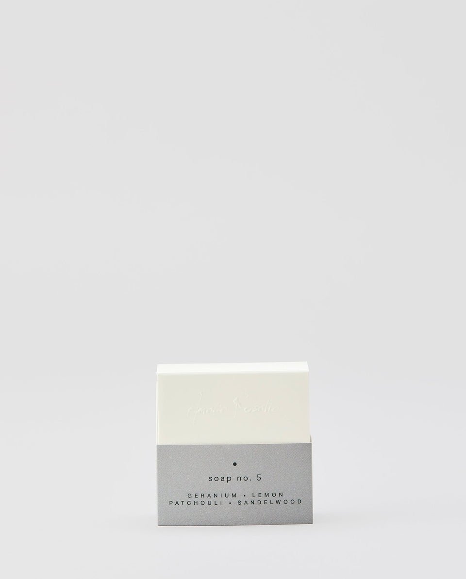 Sæbe nr. 5 | GERANIUM, LEMON, PATCHOULI, SANDELWOOD - naordal.com