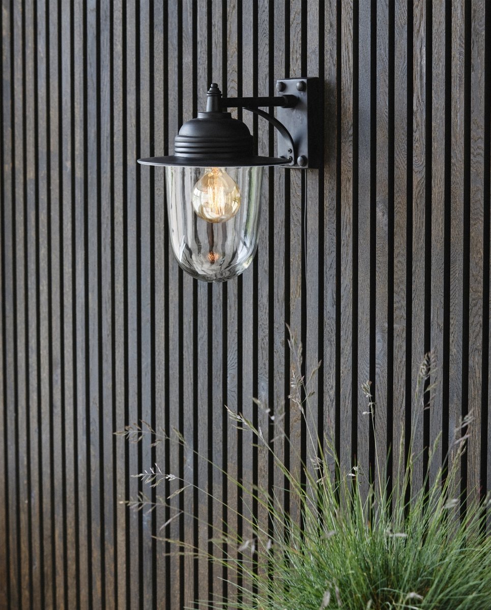 Udendørslampe til væg - h31 cm - sort - naordal.com