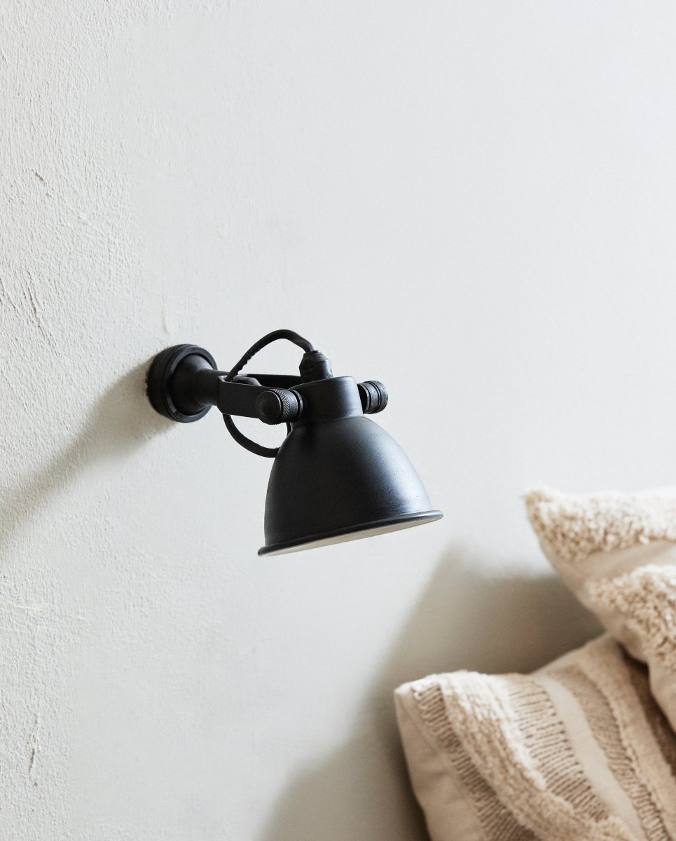Væglampe - ø11 cm - antik sort - naordal.com