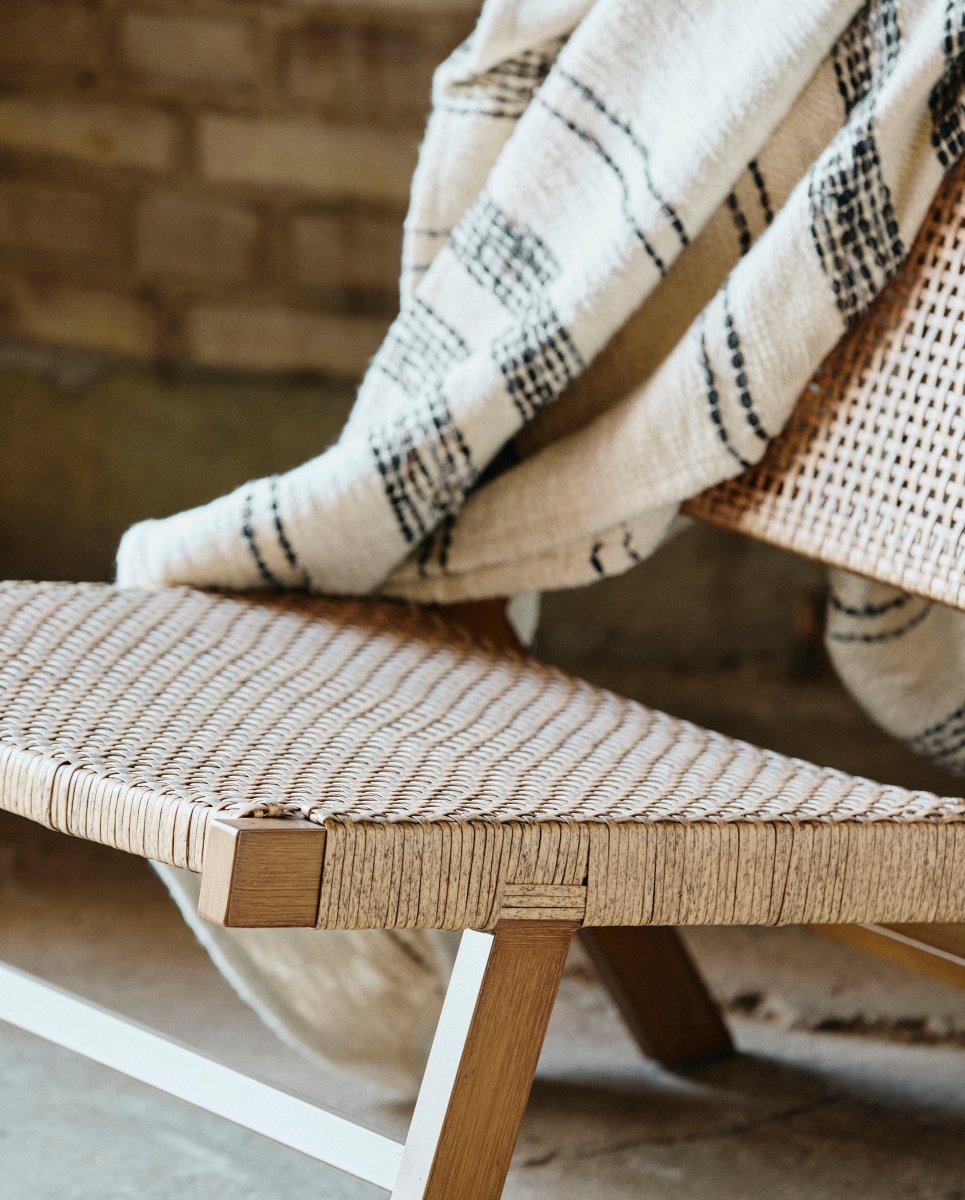 VASAI lounge havestol i flettet polyrattan - natur - naordal.com