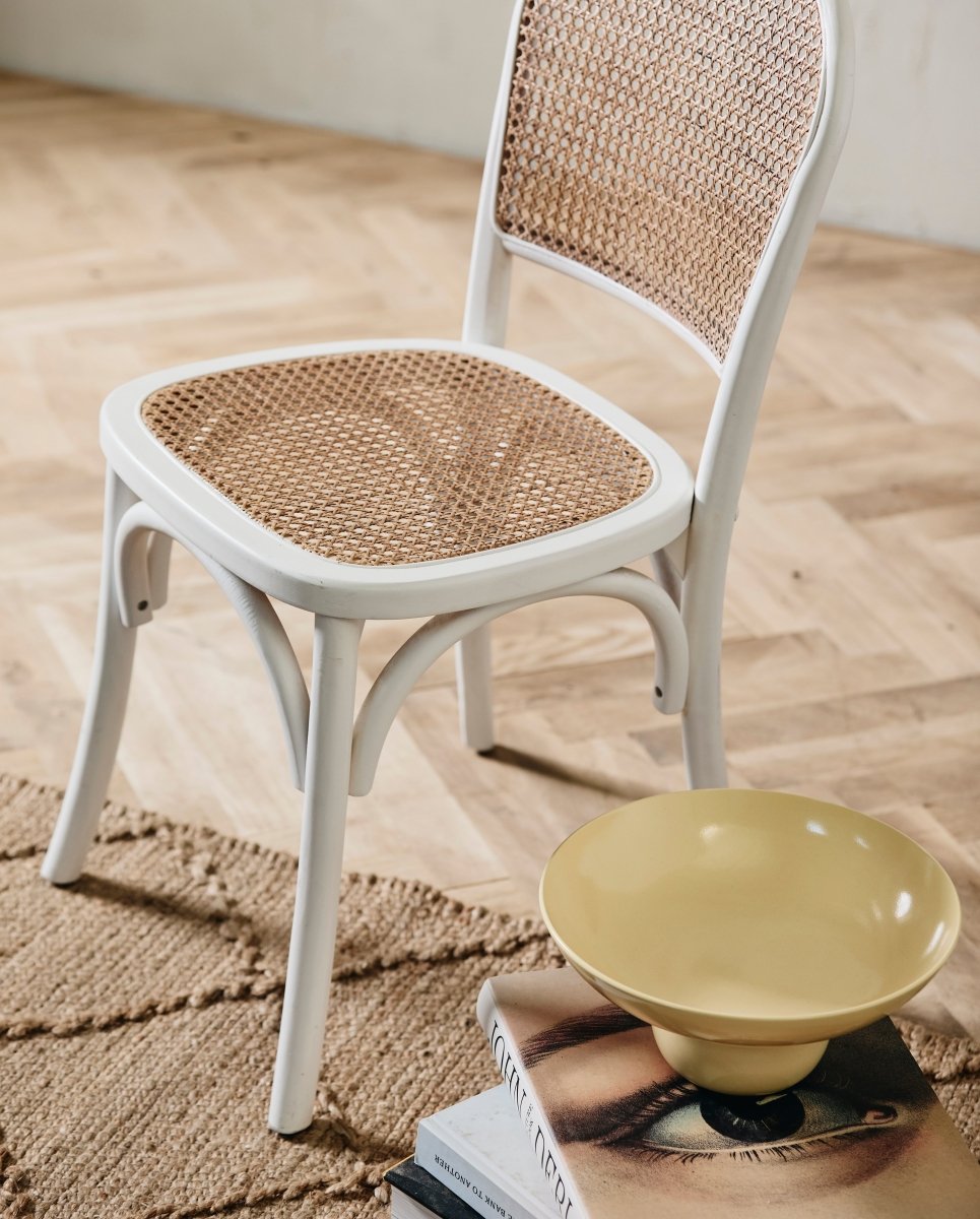 WICKY spisebordsstol med flet - hvid/natur - naordal.com