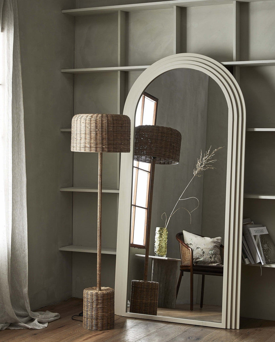 CANE gulvlampe i flettet sukkerrør - h152 cm - natur