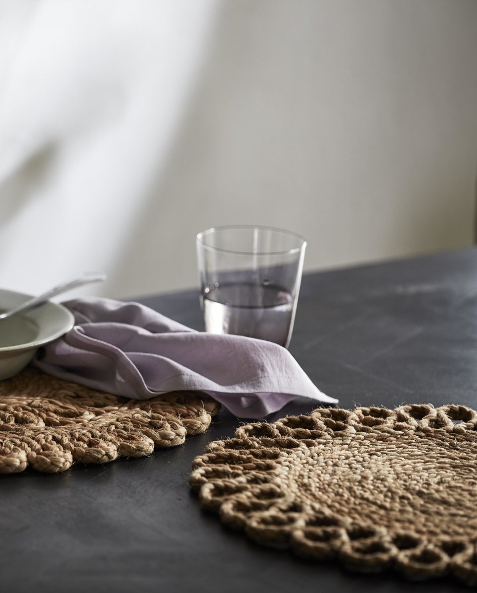 BRAIDU rund dækkeserviet i hamp m/mønster - ø40 cm - natur - naordal.com