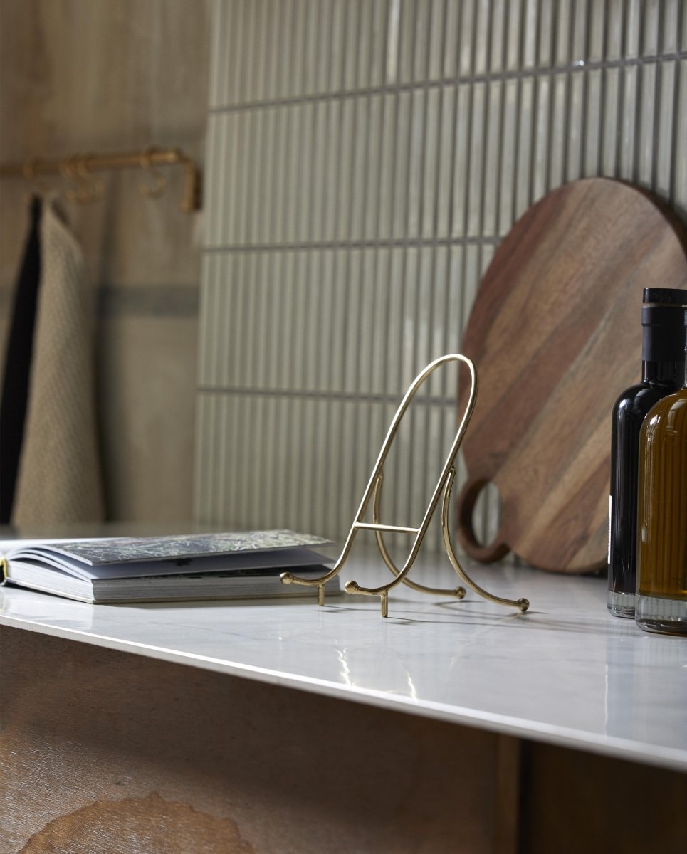 FAILA bogstøtte - guld finish - naordal.com