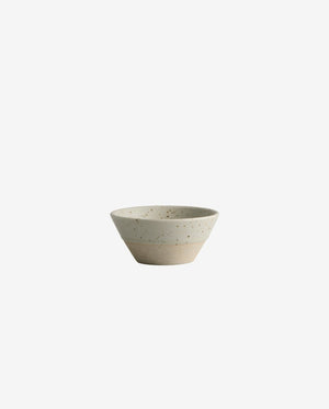 GRAINY konisk skål i keramik - h3,5 cm - sand - naordal.com