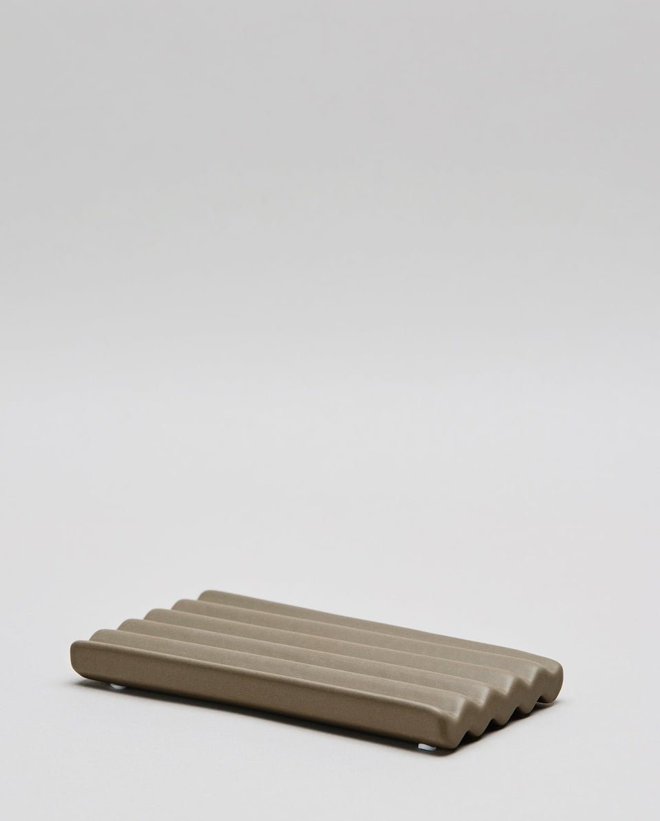 Keramik sæbeskål, L | TAUPE 8 x 15 cm - naordal.com
