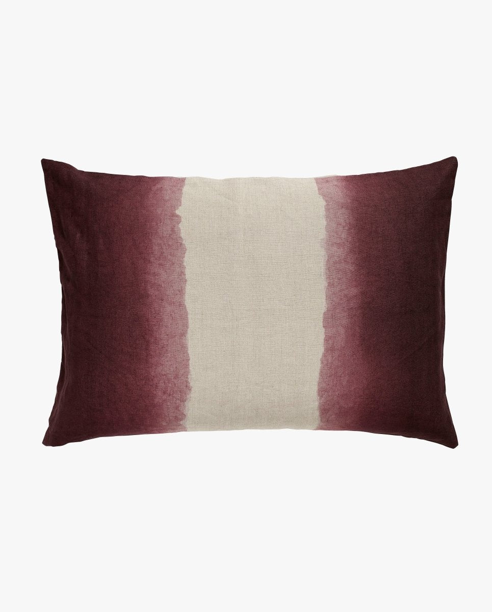 Pudebetræk med tie - dye - 50x70 - mørk rosa - naordal.com