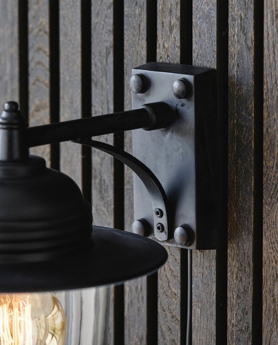 Udendørslampe til væg - h31 cm - sort - naordal.com