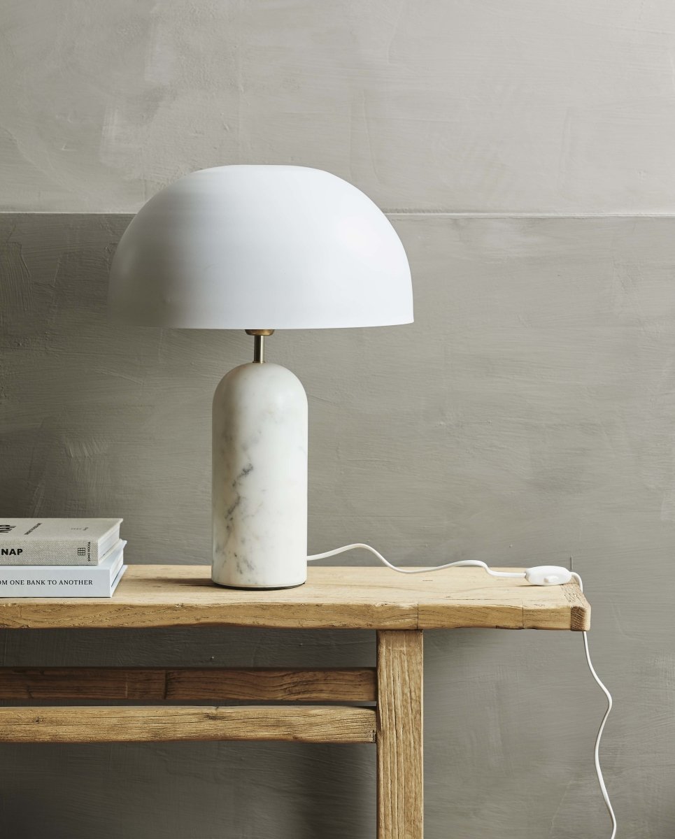ATLAS bordlampe i marmor og metal - h49 cm - hvid - naordal.com